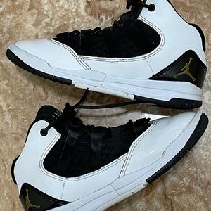 Little Kids' Jordan Max Aura Basketball Shoes